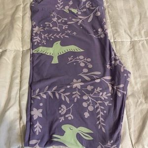 Lularoe TC Tall & Curvy Easter bunny leggings purple green